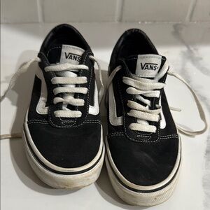 Vans Classic Black and White Low-Tops